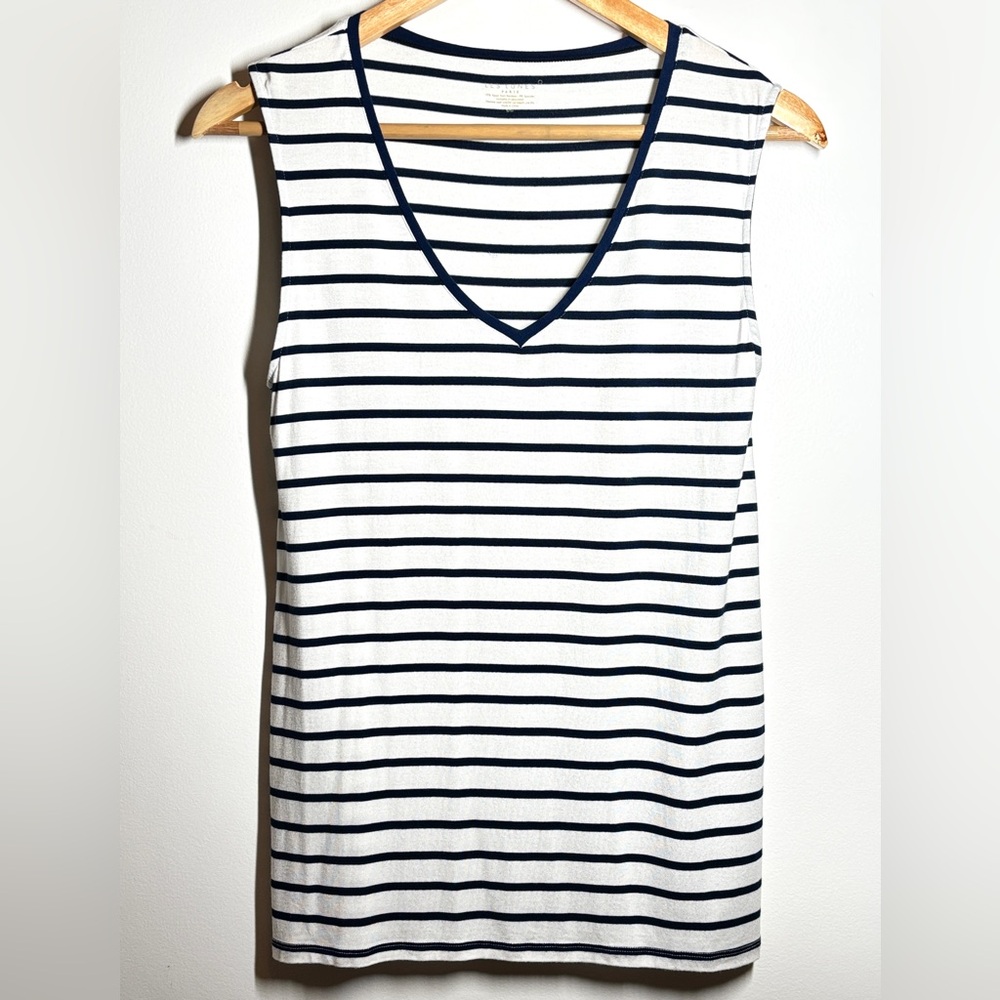 LES LUNES Paris, Navy Striped, Sleeveless, V Neck, Knit Tank Top - Picture 2 of 8